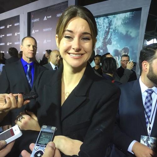 its not shailene woodley
its SLAYlene woodley.