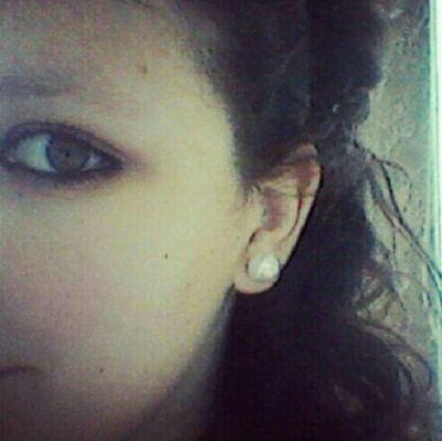 fefe3292's profile picture. the random tweets of a bored irish woman