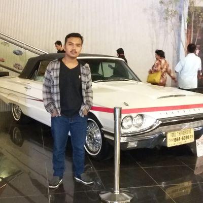 sedang berjuang keras