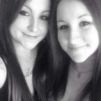 twins who love @hellocleve 
please follow our personal accounts @lilly__bella and @annieapple__ ❤️