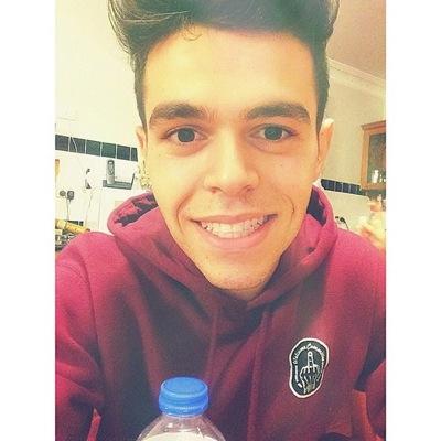 hi bae, i give you this follow so please can you follow @93YAMMOUNIALL ? thanks if you do that!