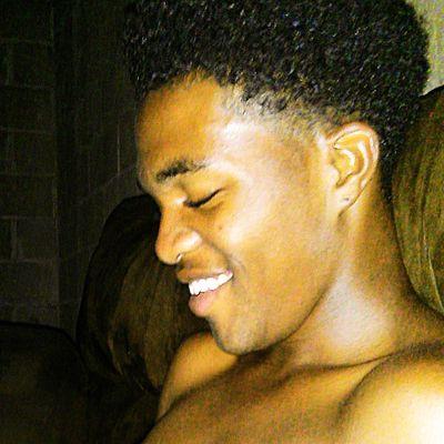 Baby I could bless you and you aint even sneezin, I Could have you dreaming and you aint even sleeping, ill be at your rescue and you dont even need me.