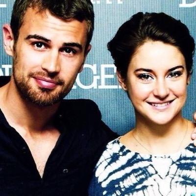 The new Divergent fan page! For pictures, fun-facts and news!