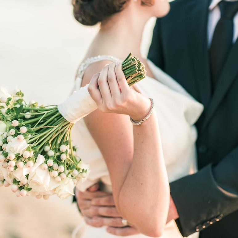 Getting married? Need someone to tie the knot for you? I'm here to help you get through your special day! 18+ RP/FL only.