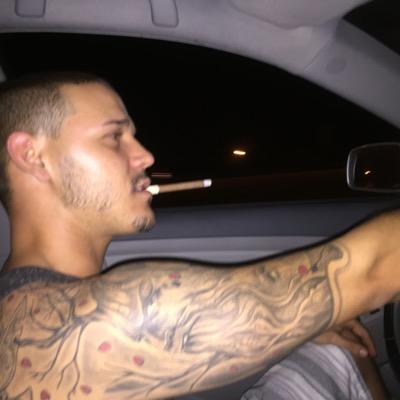 albarez_b's profile picture. 