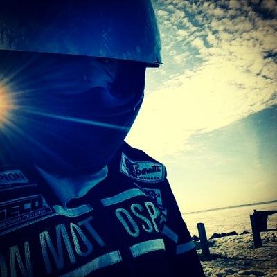 r_williams4's profile picture. 