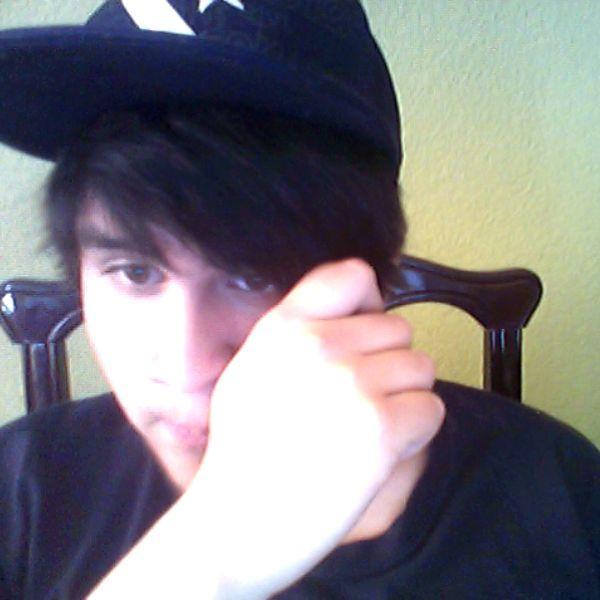 demopax's profile picture. pxndemoxfxn@hotmail.com