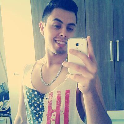 O que você tem, tudo mundo pode ter. Mas o que vocé é, ninguém pode ser.