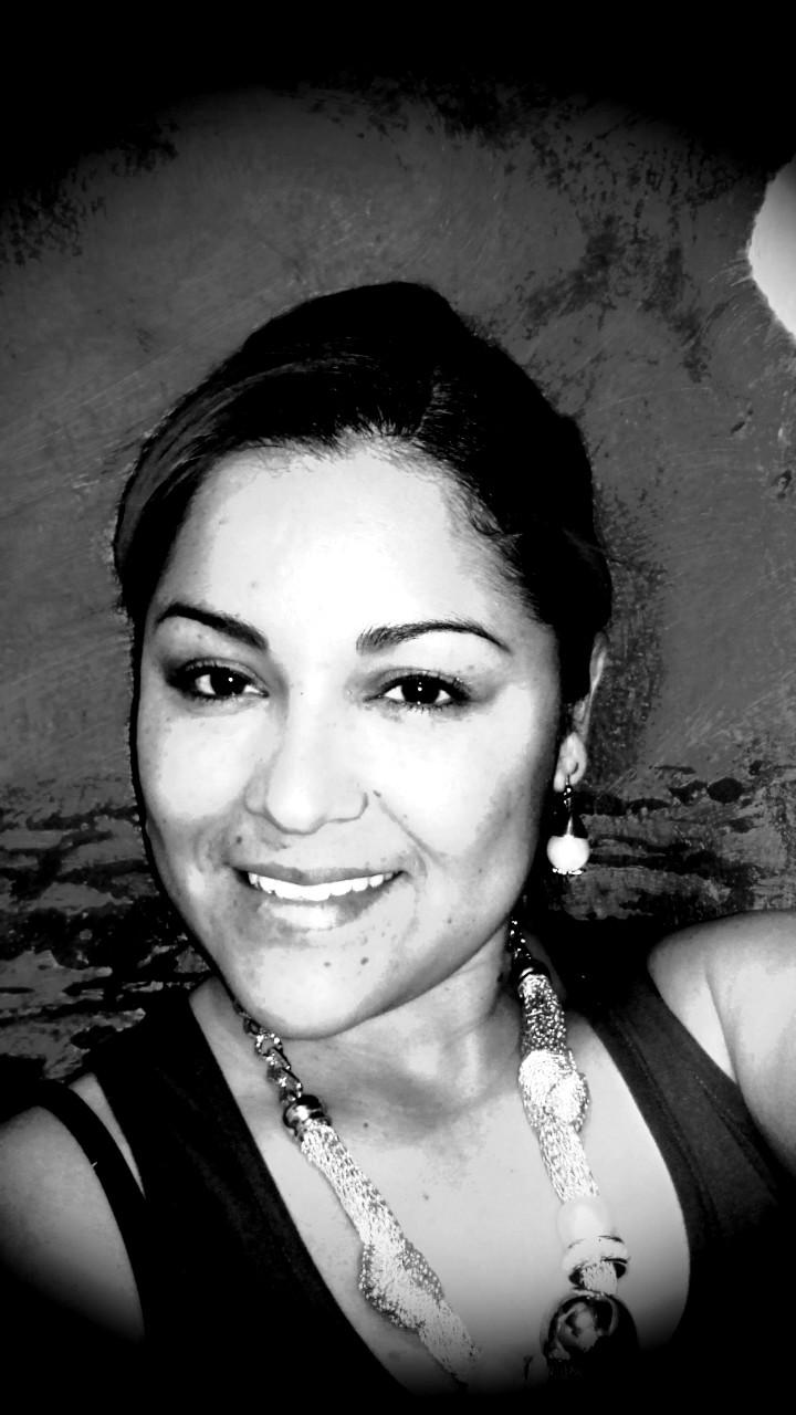 YeleiniYeleinic's profile picture. 