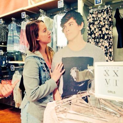 CleaverLakota's profile picture. I love Austin Mahone and all the magcon boys and all of O2L I met taylor caniff on 11-20-14 at 7:45pm I love Grayson and Ethan Dolan @marcusjohns follows me