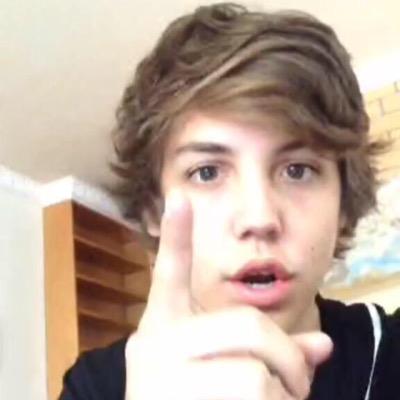 I made this twitter because I wanna see what Matt's timeline looks like :)