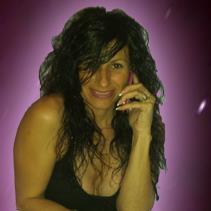 Soy Karmen,llevo 15 años resolviendo dudas,y ayudando a las personas a travez de mi tarot y videncia a encontrar su destino para llevar una vida plena y feliz.
