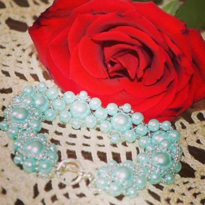 *Official Page* Harmoney By Sayna and Layla is a creative and elegant jewelry making in LA and Houston who welcomes the customer's own idea!