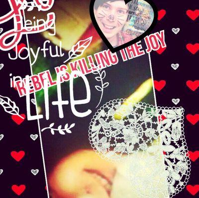hello I'm a rebel killjoy I think no ones gonna follow me because I'm a loser (≧∇≦)/ but proud to be one I love bands and creepypasta