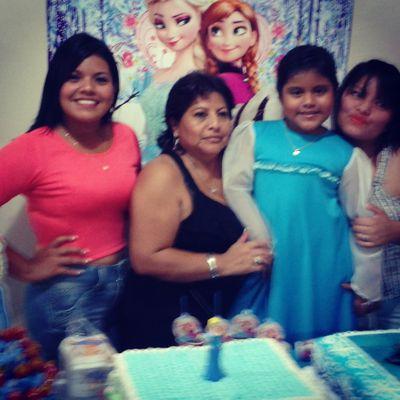 Bendecida
 El regalo más grande de mi vida. Mi hija kristel y el pilar fundamental
 pa salir adelante ... A pesar de los obstáculos!!