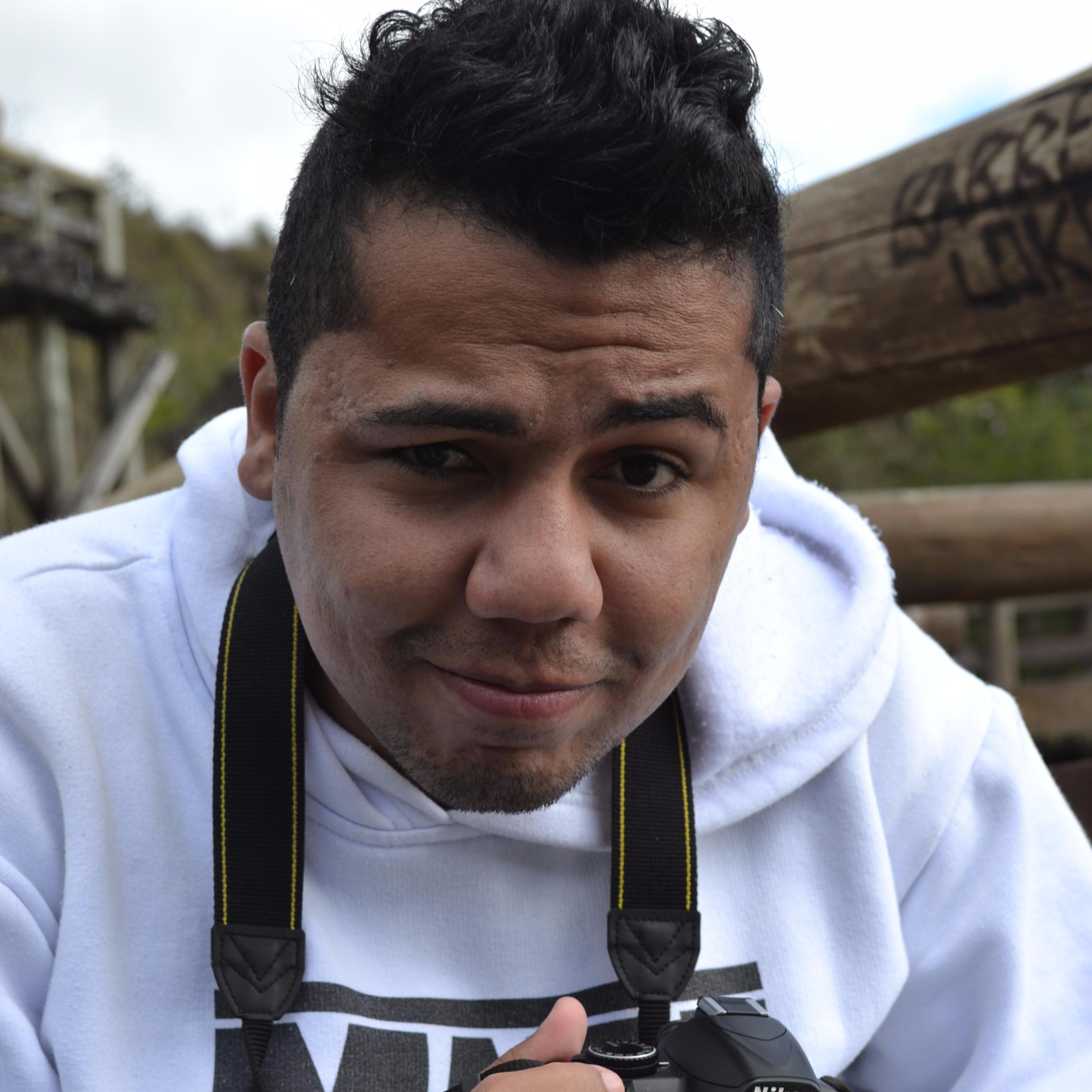 Designer, Fotógrafo, Youtuber, Católico, 28, Poa-SP, Zuero e Dahora.
Twitter, Facebook, Instagram ~ @FausSRocker
Inscreva-se
https://t.co/rPaL30hOZ9
