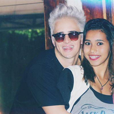 ''Se amar é viver, vivo porque amo vocês!'' ♥ Eu fico aqui sonhando com um abraço seu  Ch , Fly .         [ Respondida pelo Mika dia 15/01/2013 ]