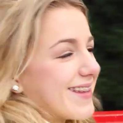 loverofchloe1's profile picture. #teamhyland #teamchloe The Hylands and Lukasiaks!! Chloe follows. Kelly follows. Brooke faved bday tweet. ❤️