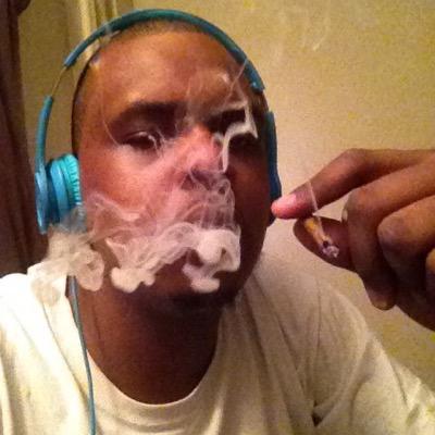 good hard workin man wit a passion for rappin im not with the issues and the tuff thug chattin.... tall guy bout 6 and some inches wit a flow thats tremendous