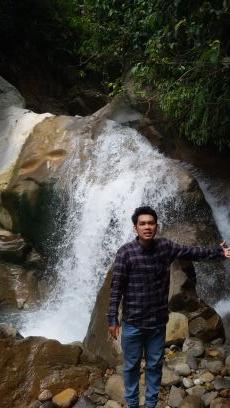 aku adalah angka dibawah 1,aku adalah pesawat yang kau rakit dari hati yang kau hancurkan