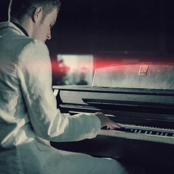 -18y/o producer/∗singwriter∗— — —  —           mi música es mi amor— — — — — — — [ SՈ૯คκყ Ɗυ੮८Һ ] — — — — — — — —  @TakeOverAM ♕ — — — — — — — —
DC / Music Biz