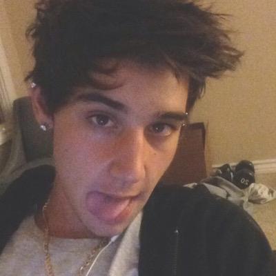 follow @inklessblondie ifb!