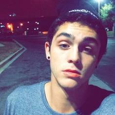 I just wanna runn my hand through his morning hair and have my fingertips trace his tattoos