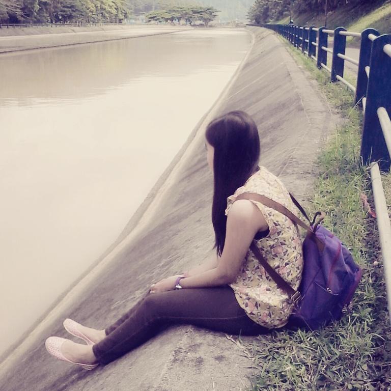 SMK NEGERI 1 BANYUMAS 
Facebook : Lisayulita
Instagram : lisayulitaa
Pin : 5838565b