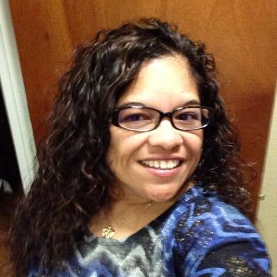 Esmeral26232409's profile picture. 