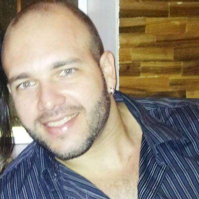 Só existe 2 dias no ano que nada pode ser feito. Um se chama ontem e outro amanhã. Portanto, hj é o dia certo para amar, acreditar,fazer e principalmente viver.