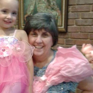 pretzeltoes's profile picture. Blessed Catholic wife, mom, and grandma!