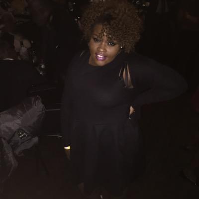 21 mommy to only ☝️ educated employed insta: @queenzetta__