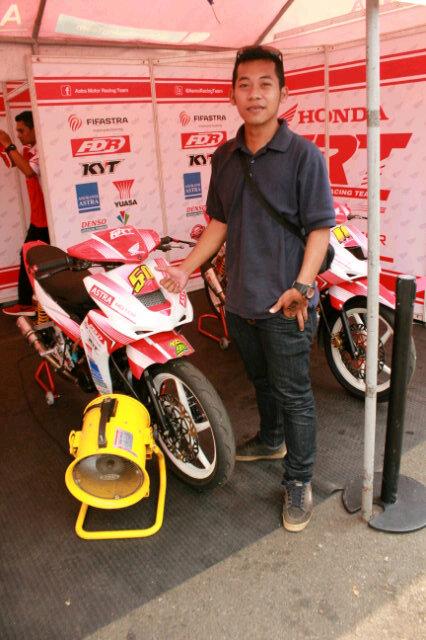 |fokus dan dzikir|follback → just mention → let's enjoy.                                   Ajibarang kota kecil ku