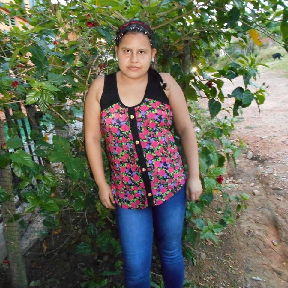 Me encanta los animales, soy ambientalista y ecologista,amo la vida.En contra del maltrato animal.