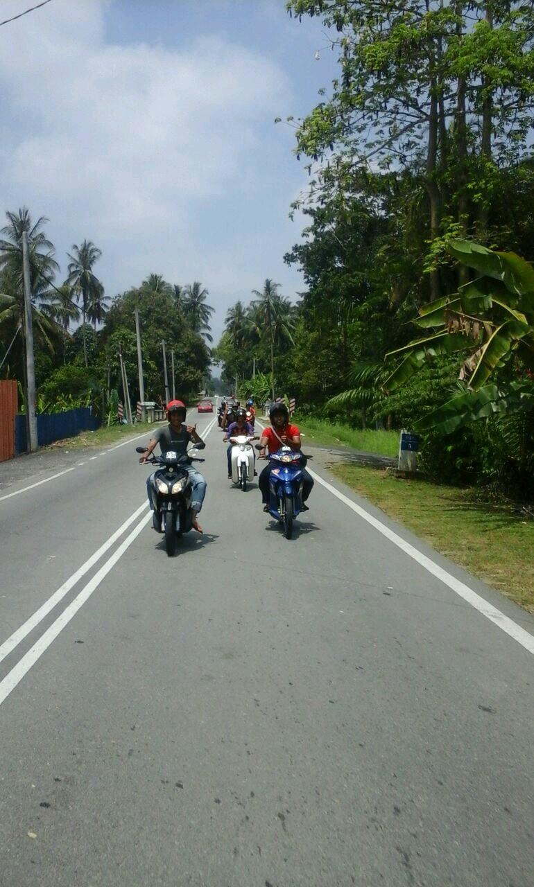 AkenzF's profile picture. part-time bar #barrodong #StreetWorkout