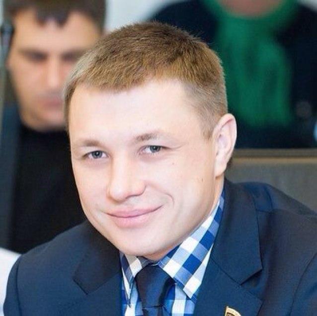 Депутат городской думы Краснодара Председатель КС по ЮФО Ассоциации молодых предпринимателей России. Директор CRAFTER