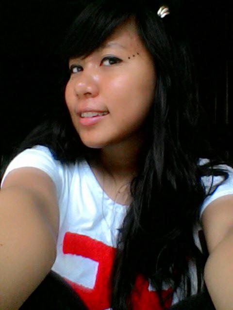 Choryn_23's profile picture. oyin :)Lahir tanggal 23 nov 1999