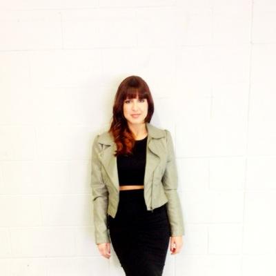 MadameTadame's profile picture. Translator (Eng-Fr & Fr-Eng) // Writer //Copywriter // Proofreader // Painter