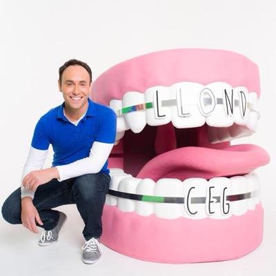 Mouthing off about YOUR issues! 5:30 Wednesdays S4C | Cega am bynciau sy'n bwysig i TI! 5:30 Bob Dydd Mercher #llondceg 
DOWNLOAD THE APP! LAWRLWYTHWCH YR APP!