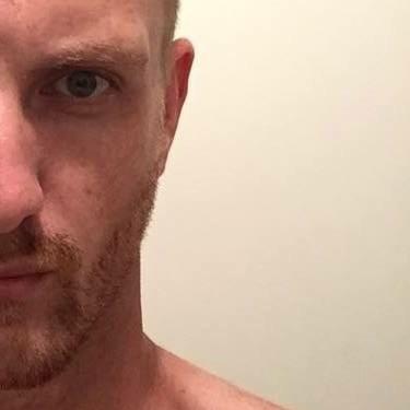 Sydney daddy. Vers and hung. Huge fan of hot ass, body-hair and all manner of kinks.