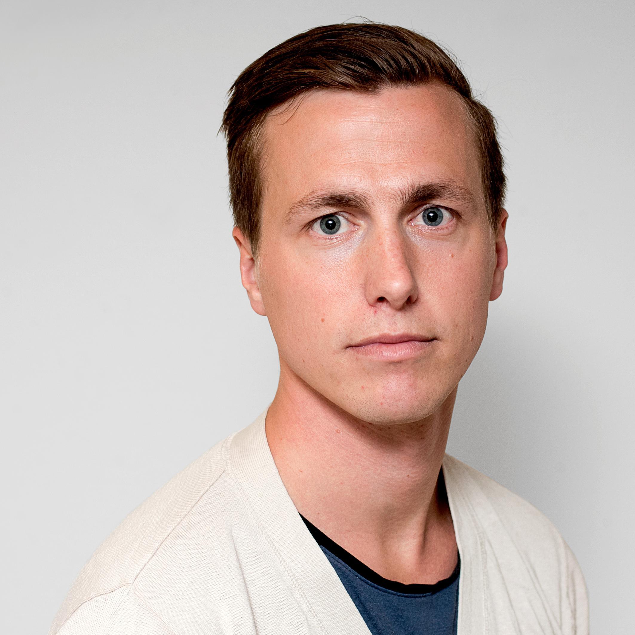 Perbrandt81's profile picture. Personligt twitter. Jobbar som webbansvarig på Ung Företagsamhet. Hobbyverksamhet som en av få Notts County-fans i Sverige!