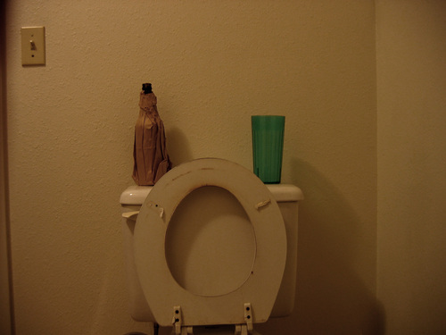 slowrighthand's profile picture. ain't got no sense of eggs.