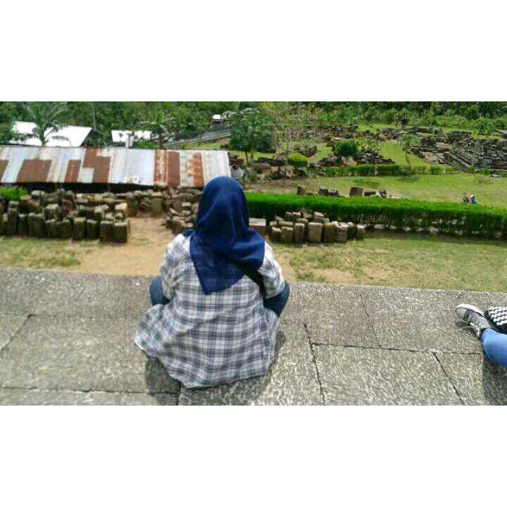 sedang menjalankan hidup. 22 Oktober 2013♥
