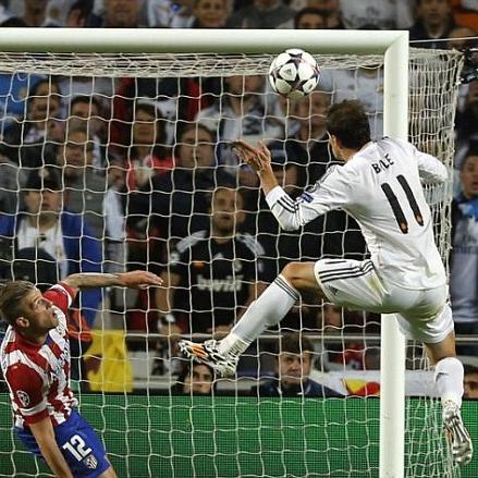 Soy madridista de corazón. HALA MADRID. El Real Madrid es el mejor equipo del mundo, despierta pasión en todo el orbe. VIVA EL MADRID. VAMOS REAL