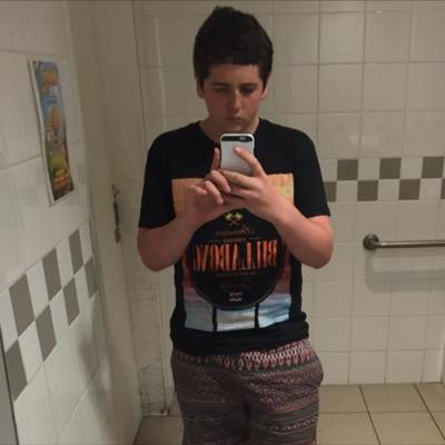 I'm 15 and single✌️