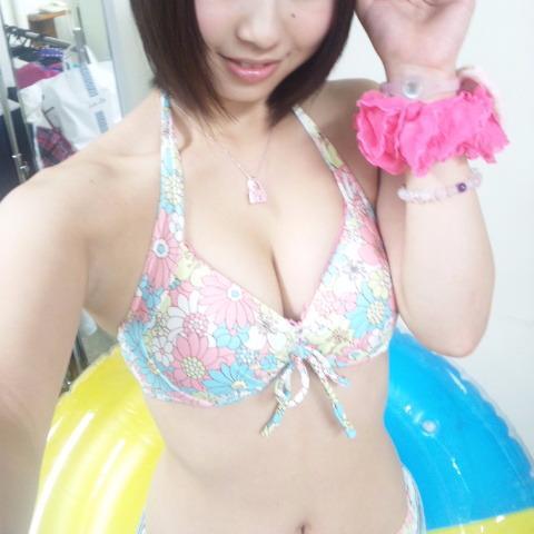 ひまーL.INEもやってるから良かったら絡んでね☆IDはmilk9120だよ！仲良くしてね♪