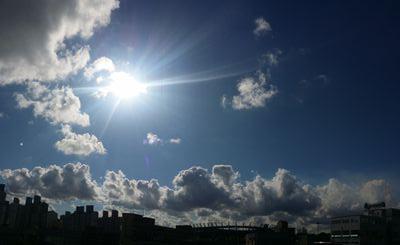 hoonypa535's profile picture. 하루 한번쯤은 하늘을 보며 잠시 쉬어가세요