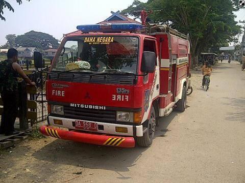 FIRE RESCUE Kota Daha Negara Kab.Hss Kalsel ☎ 085248581223 - 085388438007 - 081348520808 PIN BBM : 2AC94E62 dan 57CA4504 dan Twitter @PMKSatria