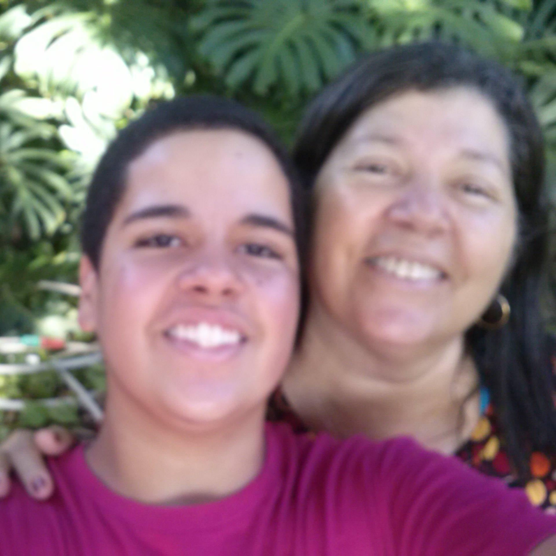 IzolanLucia's profile picture. Sou feliz por ter Jesus como guia e mestre.Ele é fiel e nunca falha! Obrigada por me escolher,Senhor! Eu não mereço, mas Tua graça é infinita!