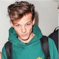 FOLLOW @CUTIETXMLINSON SINCE SHE GAVE YOU THIS FREE FOLLOW ♡ SHE FOLLOWS BACK ALL FAN ACCOUNTS (: